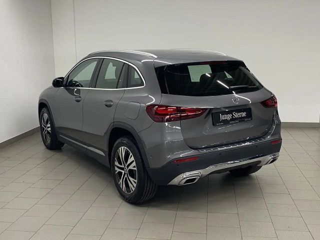 Mercedes-Benz GLA 220 4MATIC Progressive