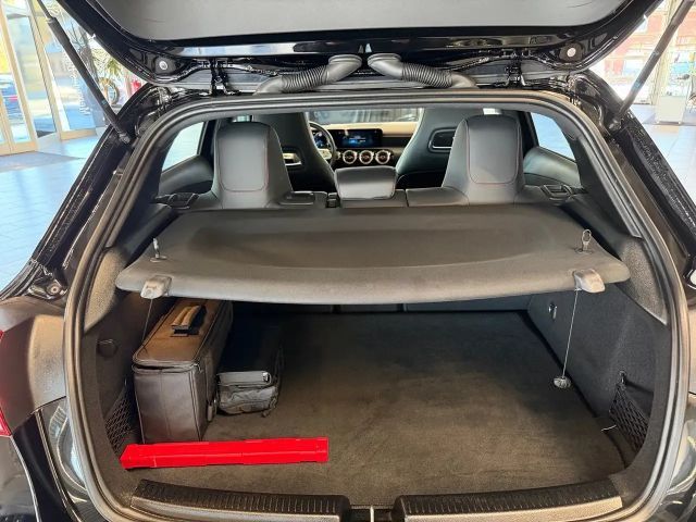 Mercedes-Benz A 250 A 250 e AMG Line