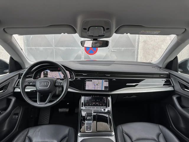 Audi Q8 55 TFSI Hybride Quattro S-Line