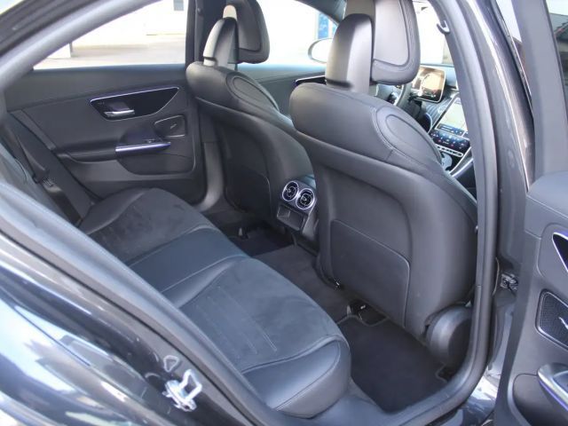 Mercedes-Benz C 200 4MATIC Sedan