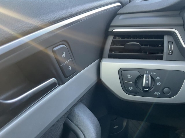 Audi A4 35 TFSI Avant S-Line S-Tronic