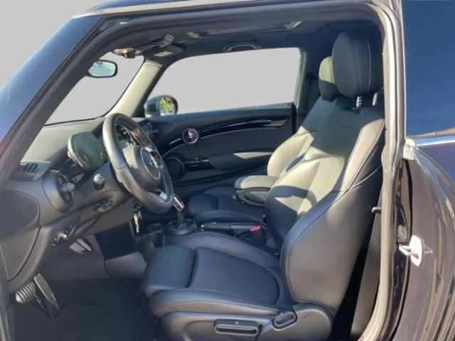 MINI Cooper S JCW Trim Aut LED Pano SHZ PDC Klimaaut