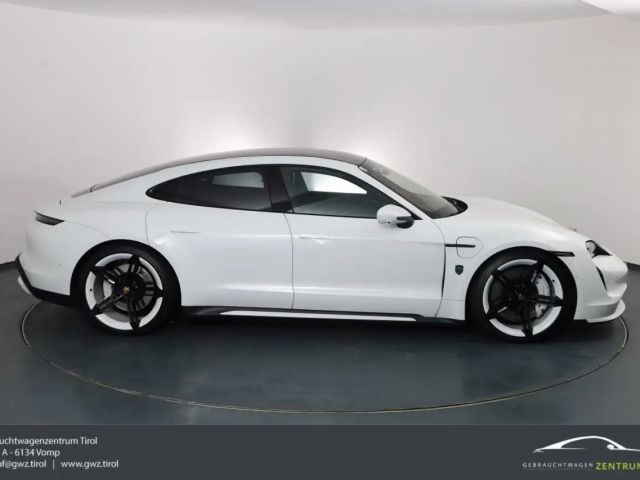Porsche Taycan Turbo