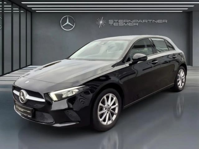 Mercedes-Benz A 250 A 250 e