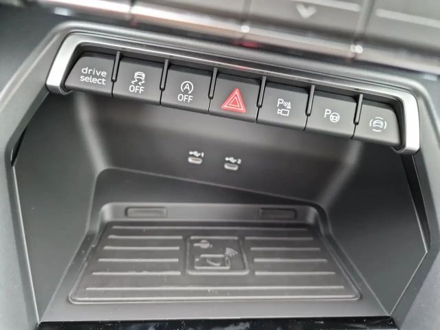 Audi A3 35 TFSI S-Line Sedan Sportback