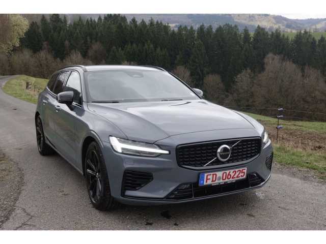 Volvo V60 AWD Dark Plus T6