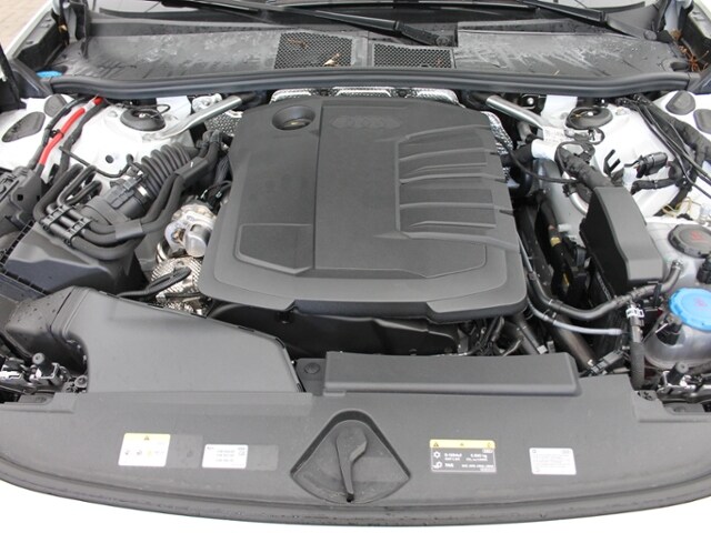 Audi A6 Avant Quattro S-Tronic