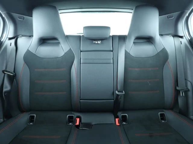 Mercedes-Benz A 200 AMG Line