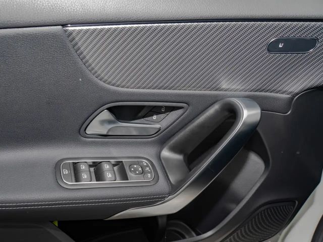 Mercedes-Benz A 180 Progressive