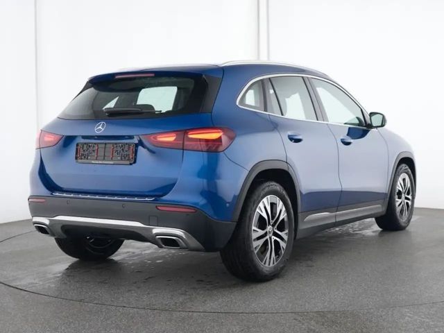 Mercedes-Benz GLA 220 4MATIC GLA 220 d