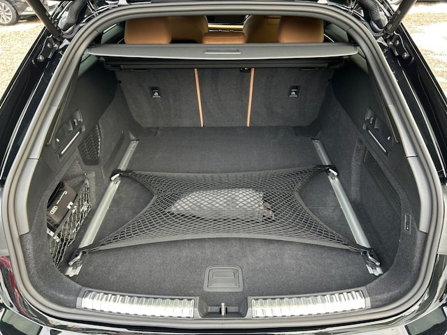 Audi A6 Avant Quattro S-Tronic