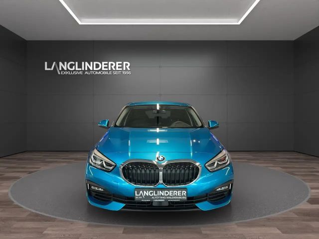 BMW 120 120d 5-deurs Advantage pakket Sedan