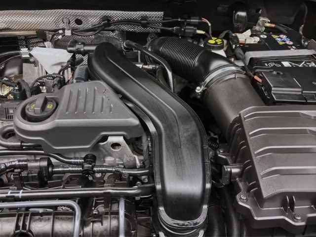 Volkswagen Tiguan 1.5 eTSI DSG IQ.Drive R-Line