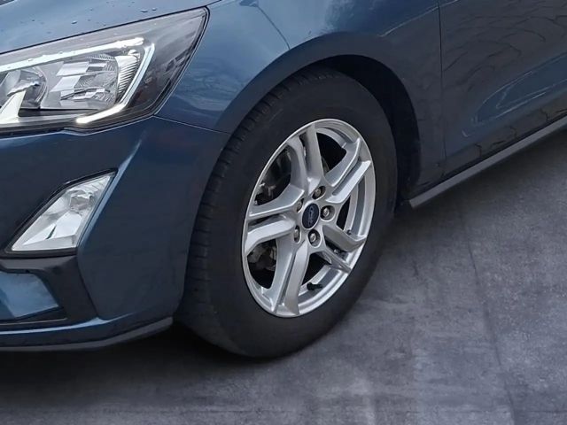 Ford Focus Cool & Connect