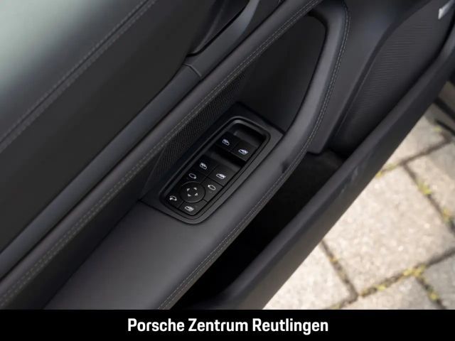 Porsche Taycan 4S Cross Turismo