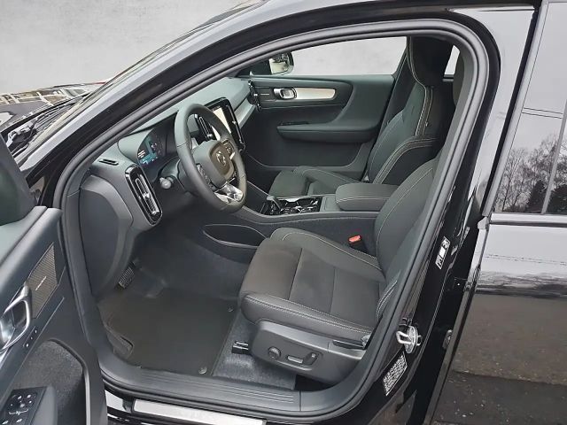 Volvo XC40 Dark Plus
