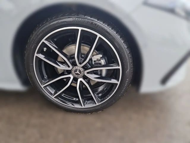 Mercedes-Benz A 200 A 200 d