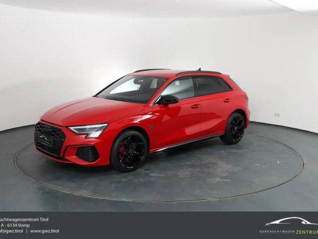 Audi A3 45 TFSI Hybride S-Line Sedan