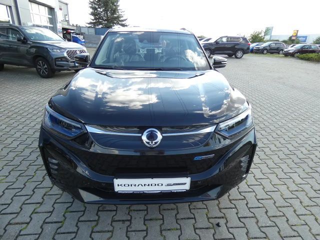 SsangYong Korando E-Motion Titanium Automatik Navi Sitzheizung Leder