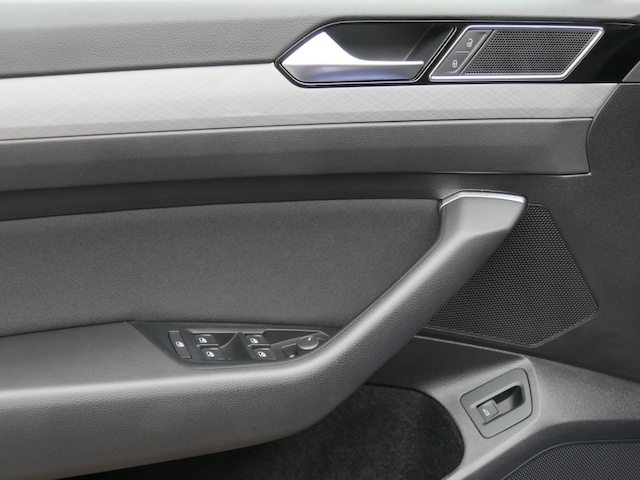 Volkswagen Passat 1.5 TSI R-Line Variant