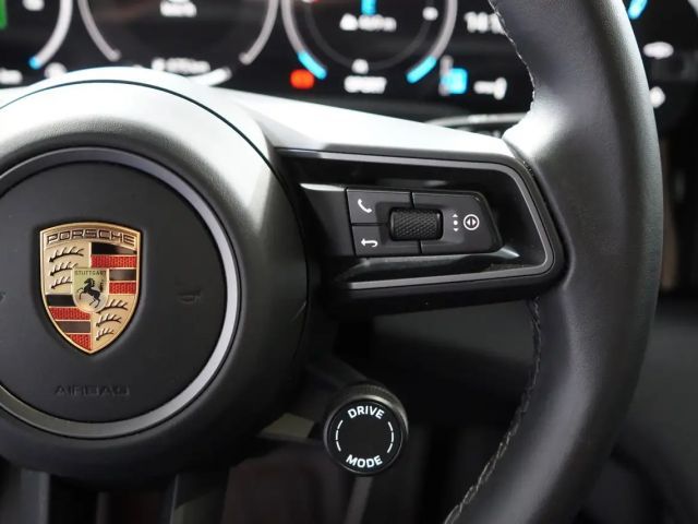 Porsche Taycan 4 Cross Turismo