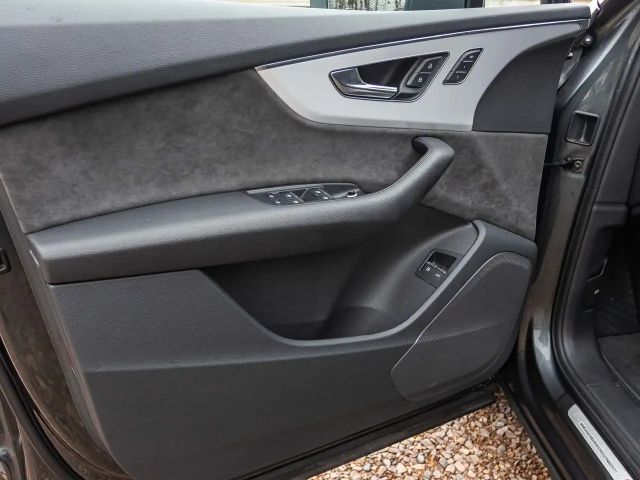Audi Q7 55 TFSI Quattro S-Line