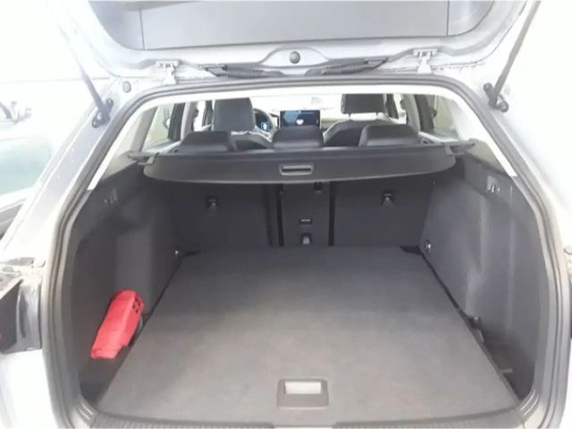 Volkswagen Golf 1.5 TSI Variant