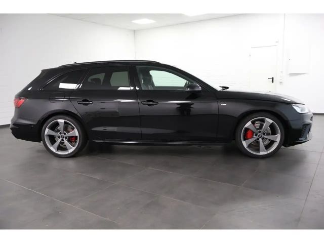 Audi A4 40 TDI Avant S-Line