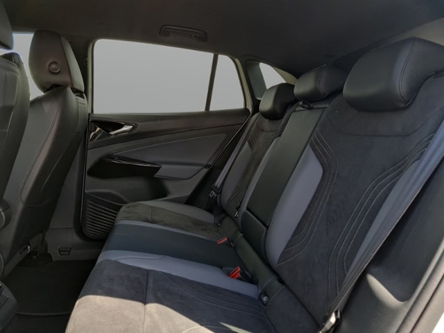 Volkswagen ID.4 150kW +AHK+WR+WÄRMEPUMPE+NAVI+MATRIX