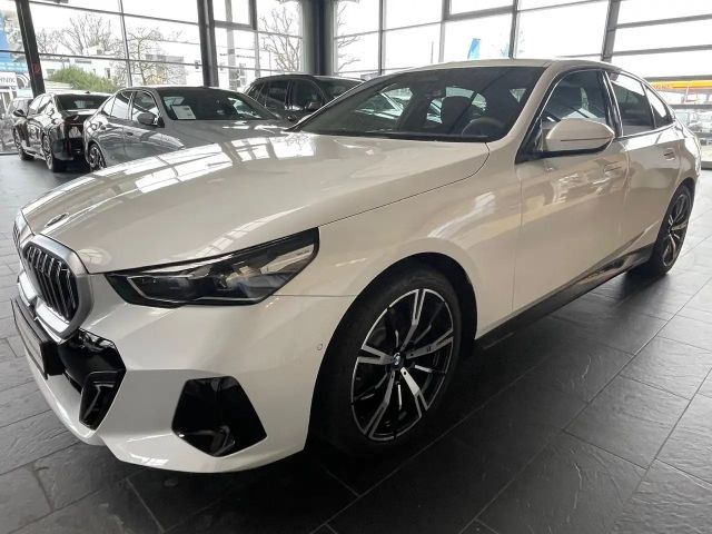 BMW 520 520i M-Sport Sedan