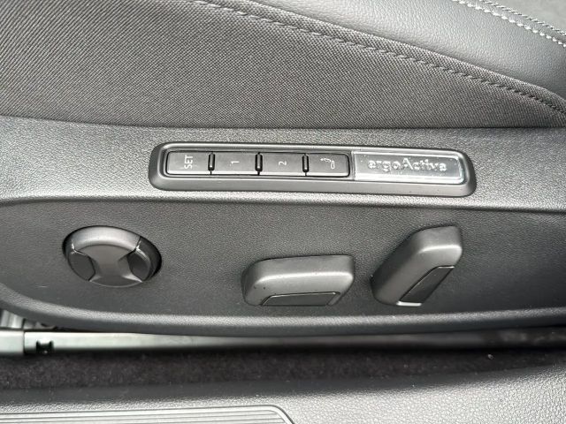 Volkswagen Golf Rabbit TSI