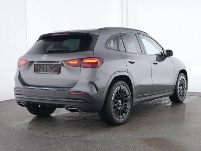 Mercedes-Benz GLA 200 AMG Line