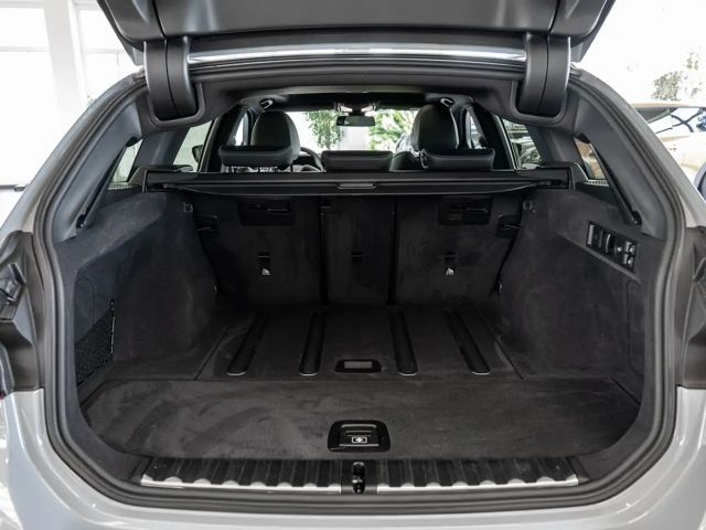 BMW 320 320i M-Sport Touring