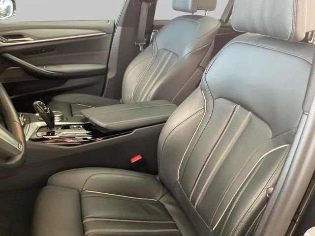 BMW 540 540d M-Sport Touring xDrive