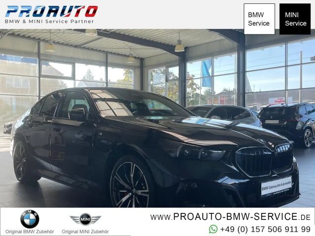 BMW 520 520i M-Sport Sedan