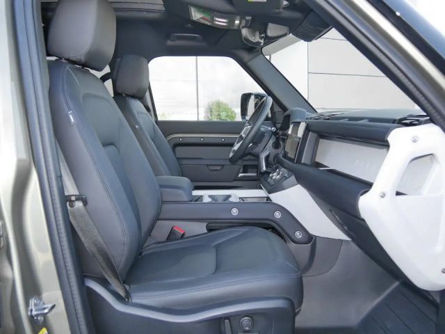 Land Rover Defender 110 Dynamic SE