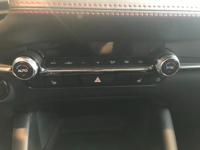 Mazda 3 2.5L Homura SkyActiv e-Skyactiv