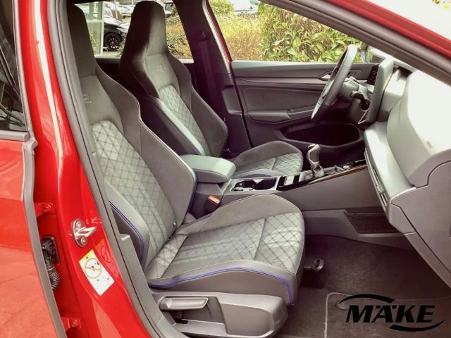 Volkswagen Golf 1.5 TSI R-Line Variant