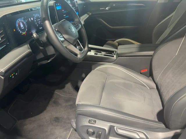 Volkswagen Passat 1.5 eTSI DSG Variant