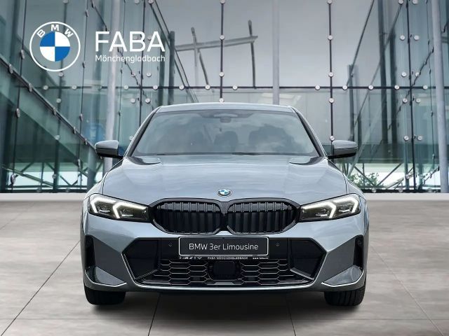 BMW 320 320i M-Sport Sedan