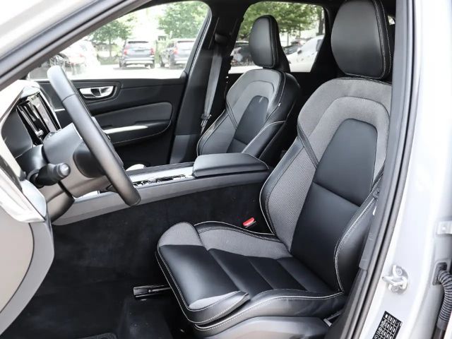 Volvo XC60 Dark Plus