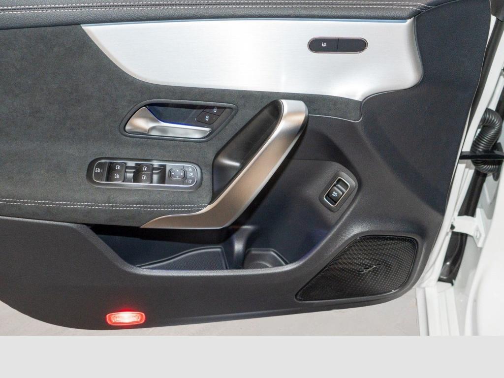 Mercedes-Benz CLA 180 CLA 180 d Shooting Brake