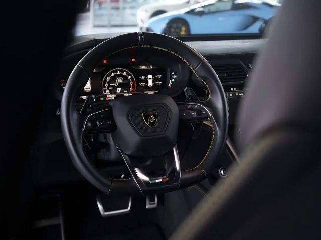 Lamborghini Urus *23 Zoll *Pano *Keramik *B&O *LUFT