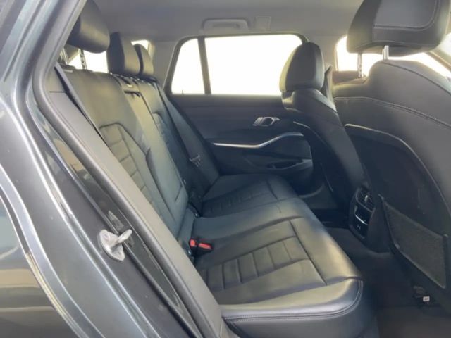 BMW 320 320e Touring xDrive