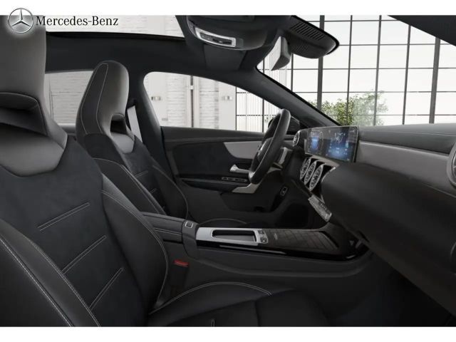 Mercedes-Benz CLA 200 AMG Line