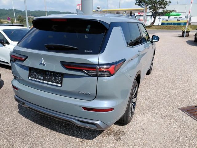 Mitsubishi Outlander 4WD PHEV