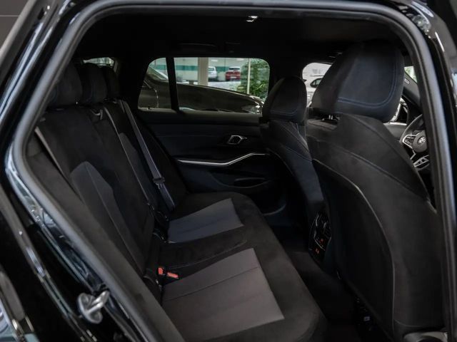 BMW 320 320d M-Sport Touring