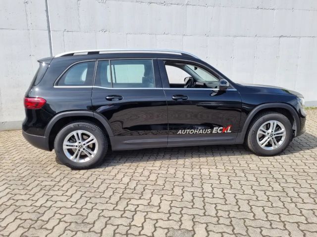 Mercedes-Benz GLB 200 4MATIC GLB 200 d