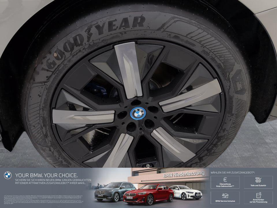 BMW iX xDrive50