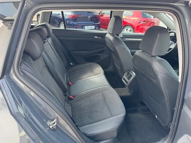 Volkswagen Golf DSG Style Variant